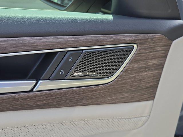 new 2025 Volkswagen Atlas car, priced at $56,732