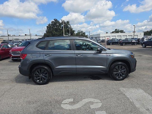 new 2024 Volkswagen Tiguan car, priced at $31,421