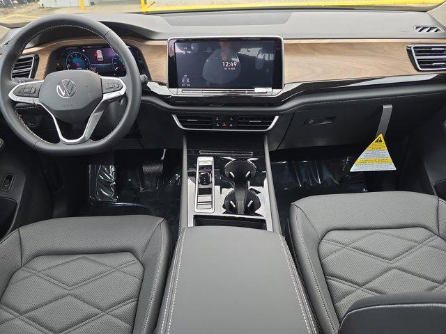 new 2025 Volkswagen Atlas car, priced at $45,335