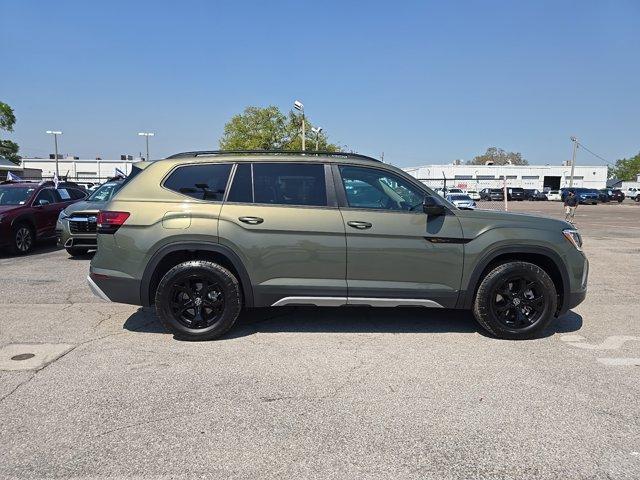 new 2025 Volkswagen Atlas car, priced at $48,715