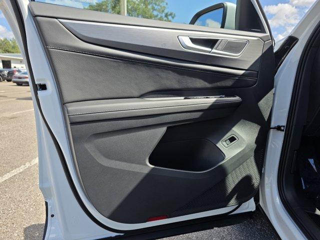 new 2026 Volkswagen Atlas Cross Sport car, priced at $43,223