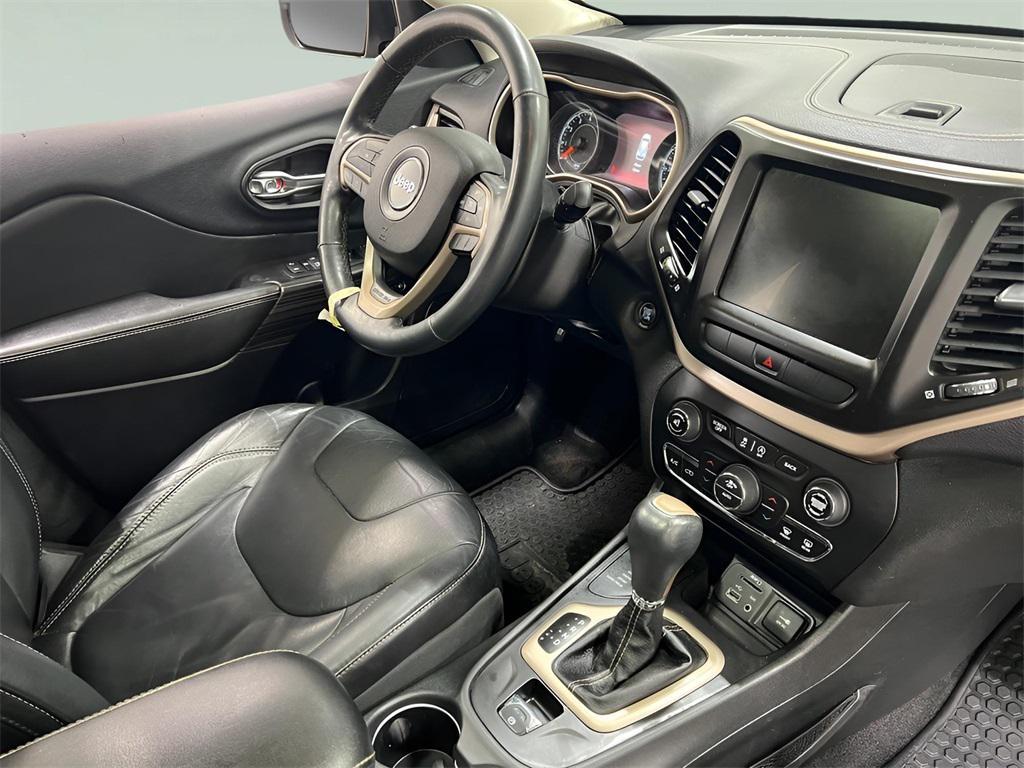 used 2015 Jeep Cherokee car, priced at $11,306