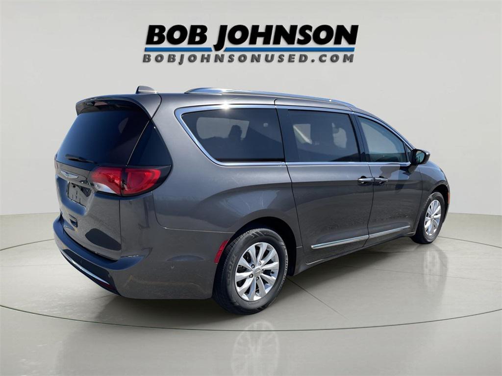 used 2018 Chrysler Pacifica car, priced at $13,967