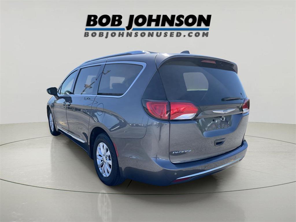 used 2018 Chrysler Pacifica car, priced at $13,967