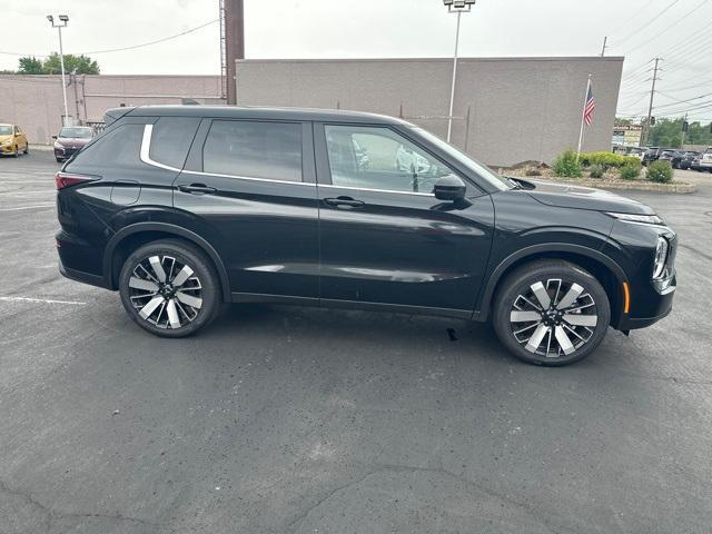 new 2025 Mitsubishi Outlander car, priced at $37,260