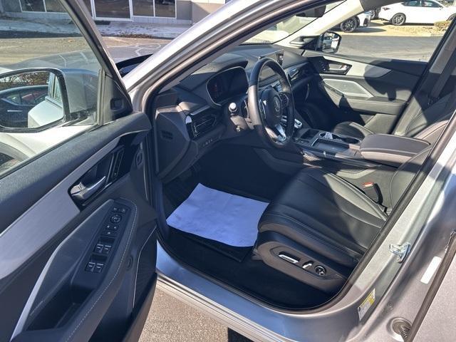 used 2025 Acura MDX car, priced at $53,995
