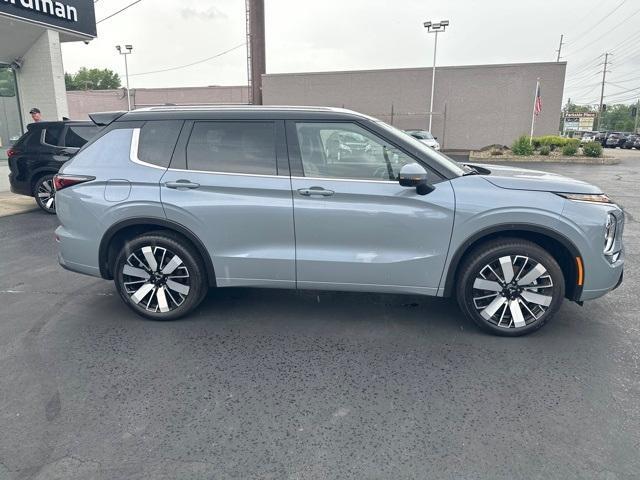 new 2025 Mitsubishi Outlander car, priced at $45,930