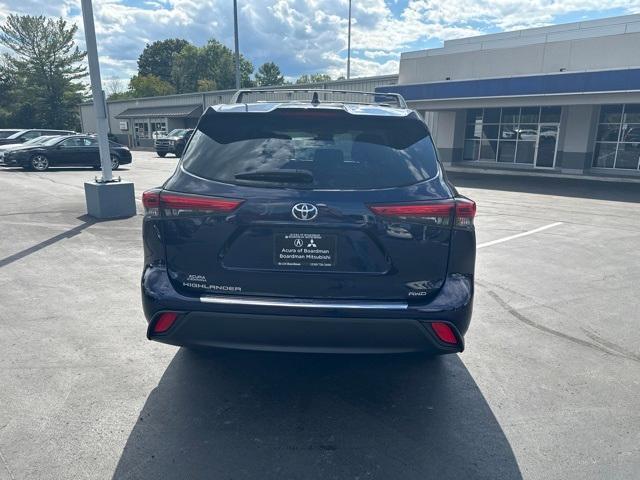 used 2020 Toyota Highlander car, priced at $25,595