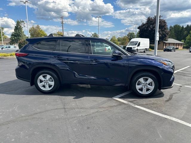 used 2020 Toyota Highlander car, priced at $25,595
