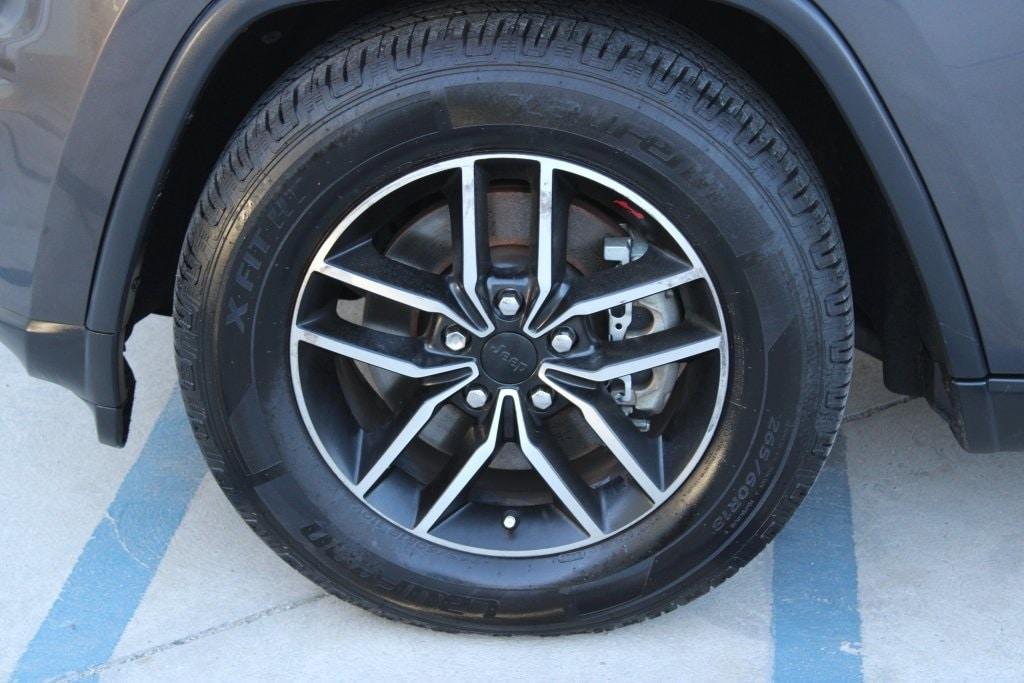 used 2021 Jeep Grand Cherokee car, priced at $21,500