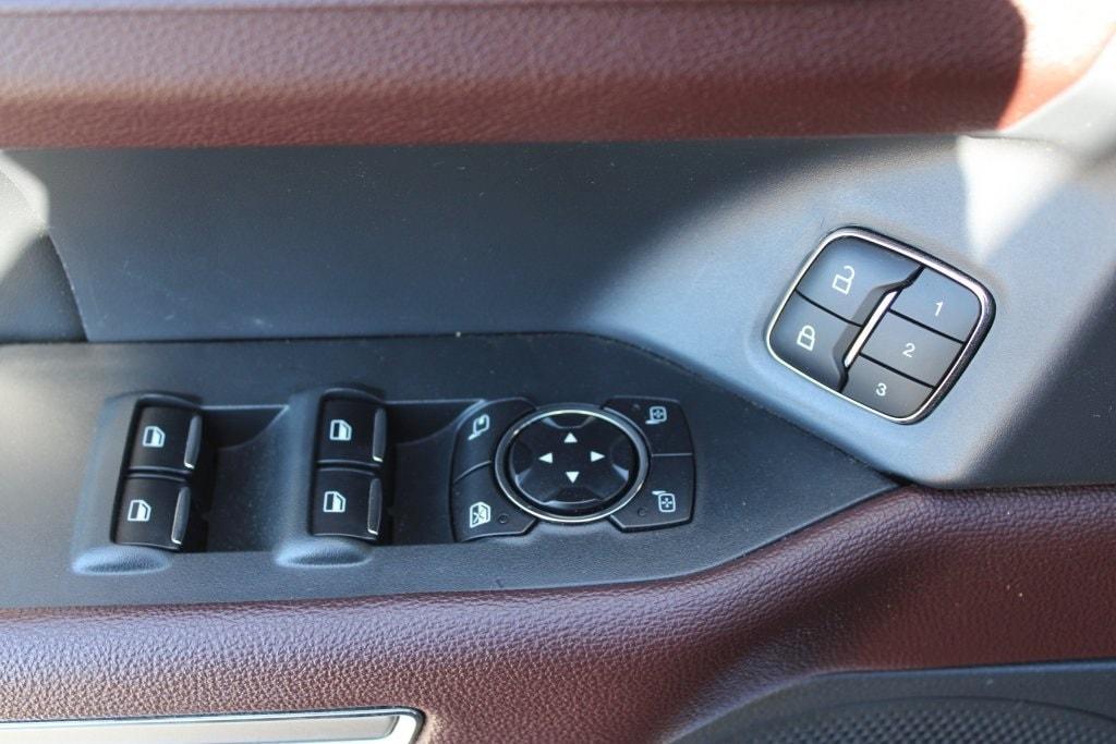 used 2024 Ford Expedition car, priced at $50,990