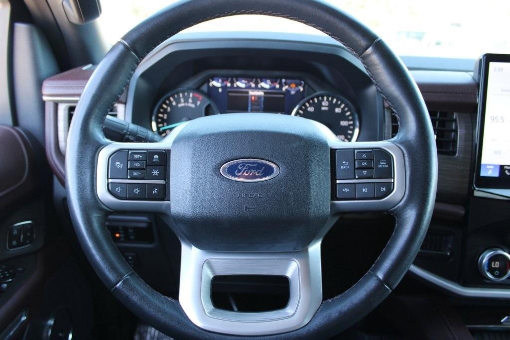 used 2024 Ford Expedition car, priced at $50,990