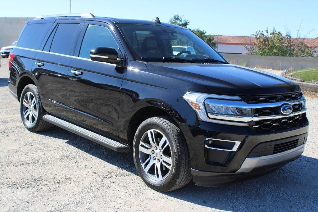 used 2024 Ford Expedition car, priced at $50,990