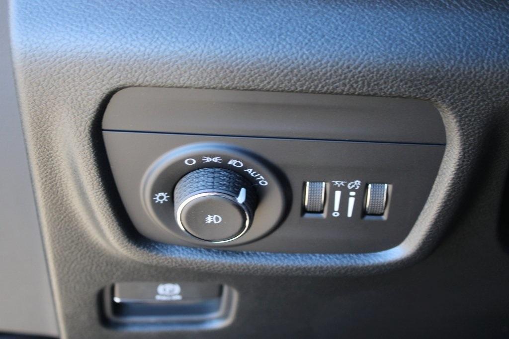 new 2025 Jeep Grand Cherokee L car, priced at $40,720