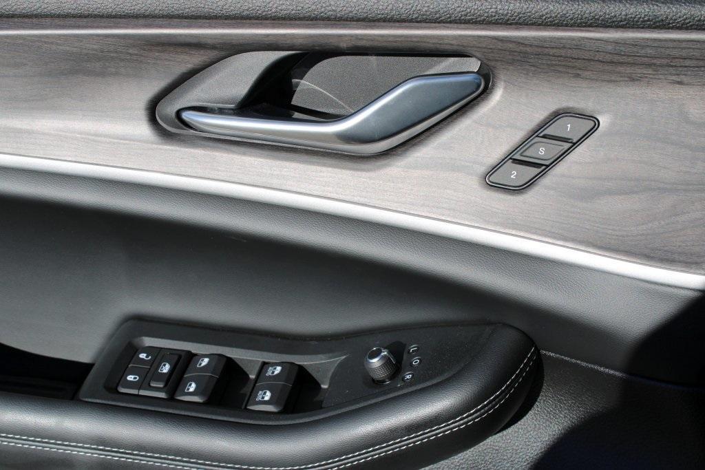 new 2025 Jeep Grand Cherokee L car, priced at $40,720