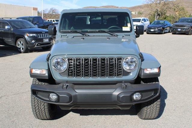 new 2025 Jeep Gladiator car, priced at $39,440