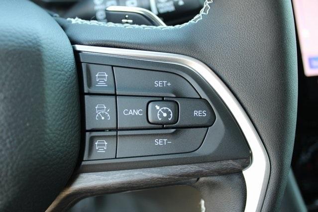 new 2025 Jeep Grand Cherokee car, priced at $41,896