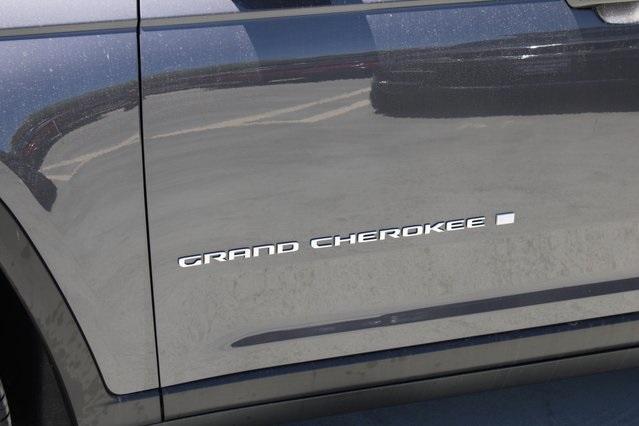 new 2025 Jeep Grand Cherokee car, priced at $40,896