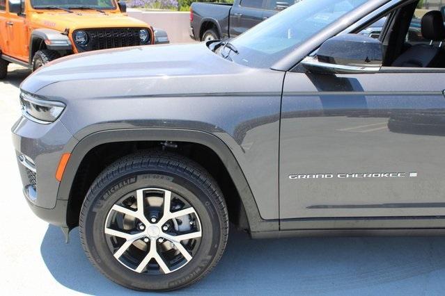 new 2025 Jeep Grand Cherokee car, priced at $40,896