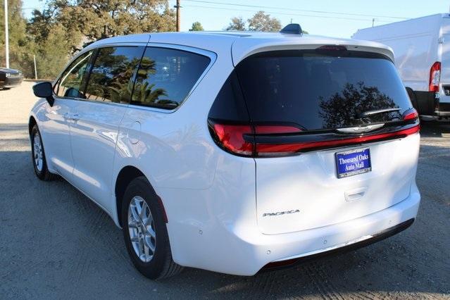 new 2025 Chrysler Pacifica car, priced at $39,425