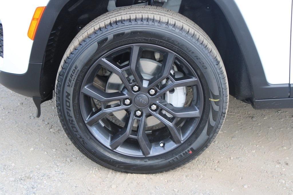 new 2025 Jeep Grand Cherokee car, priced at $47,890