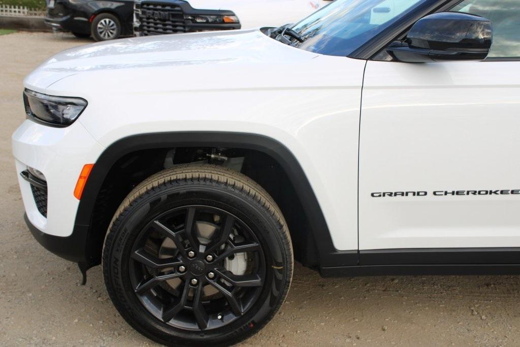 new 2025 Jeep Grand Cherokee car, priced at $47,890