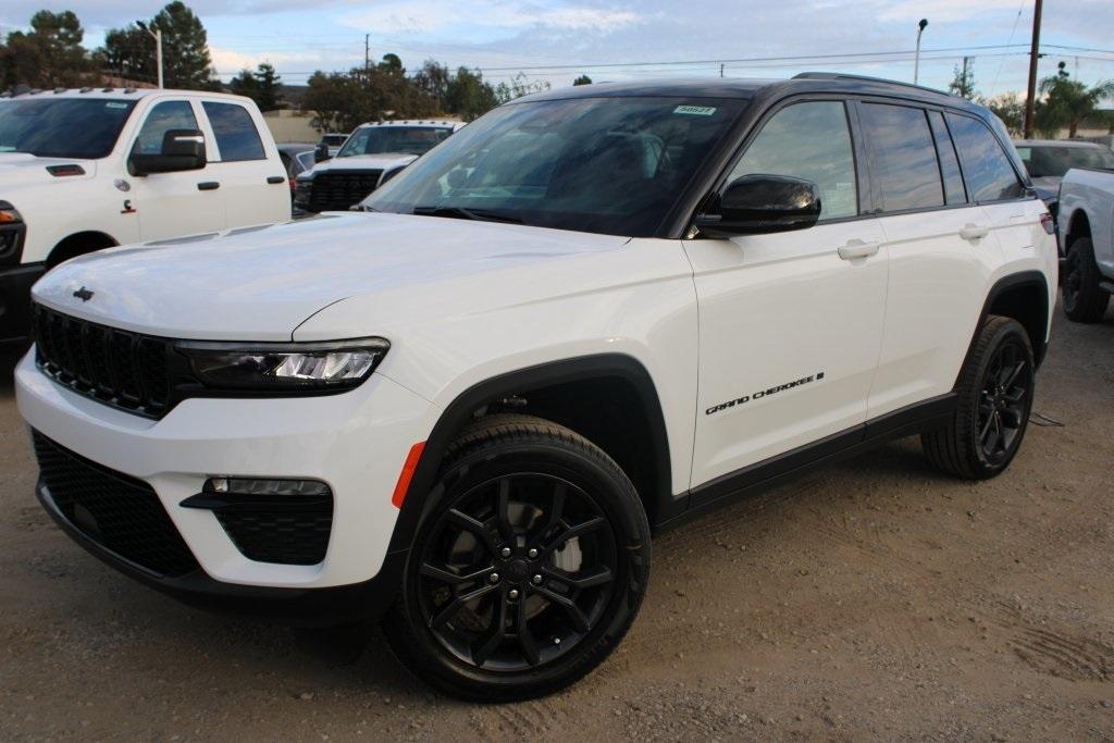 new 2025 Jeep Grand Cherokee car, priced at $47,890