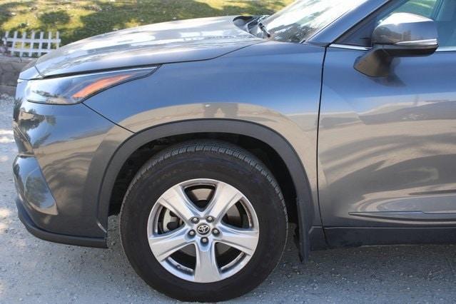 used 2023 Toyota Highlander car, priced at $31,490