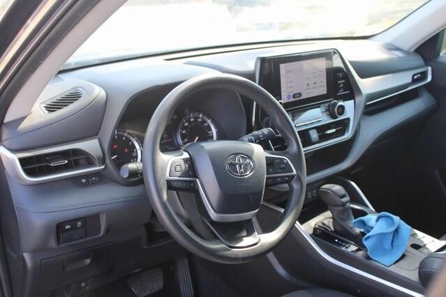 used 2023 Toyota Highlander car, priced at $31,990