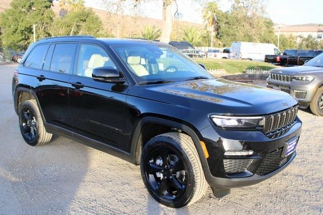 new 2025 Jeep Grand Cherokee car, priced at $47,805