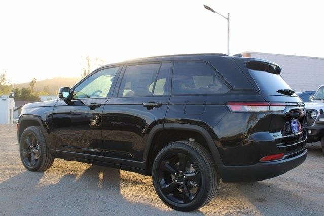 new 2025 Jeep Grand Cherokee car, priced at $47,805