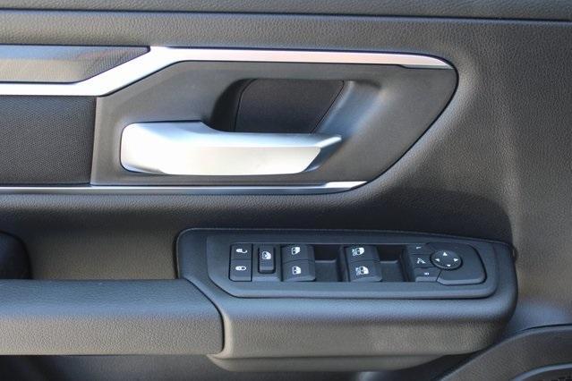 new 2025 Ram 1500 car, priced at $43,118