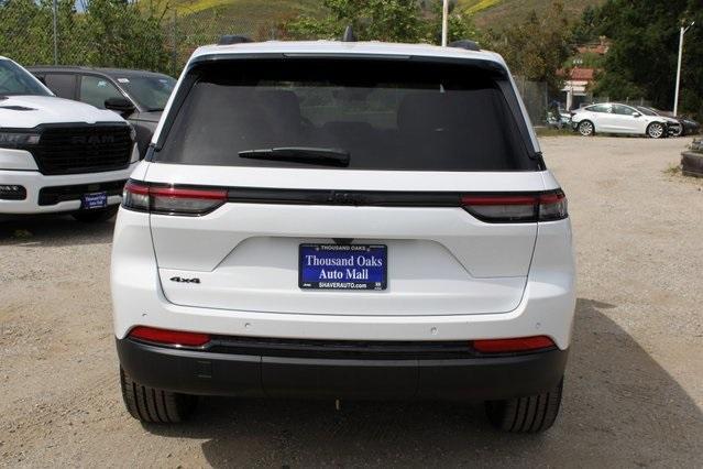 new 2025 Jeep Grand Cherokee car, priced at $43,280