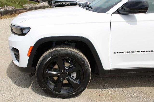 new 2025 Jeep Grand Cherokee car, priced at $43,280