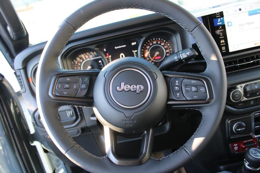 new 2025 Jeep Gladiator car, priced at $54,040
