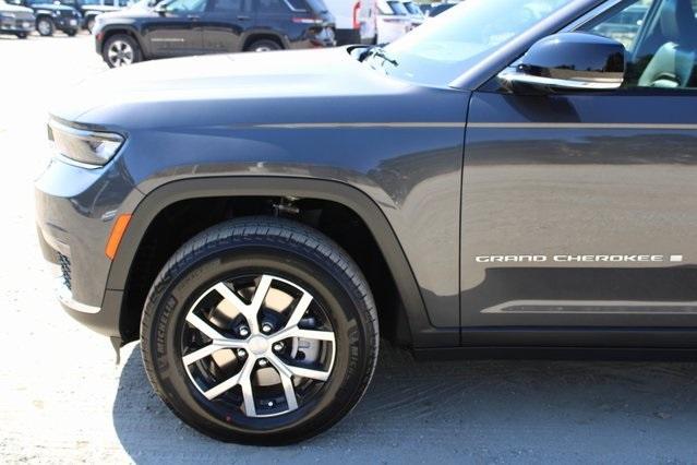 new 2025 Jeep Grand Cherokee L car, priced at $42,540