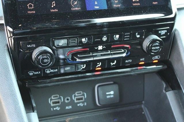 used 2023 Jeep Grand Cherokee car, priced at $37,490