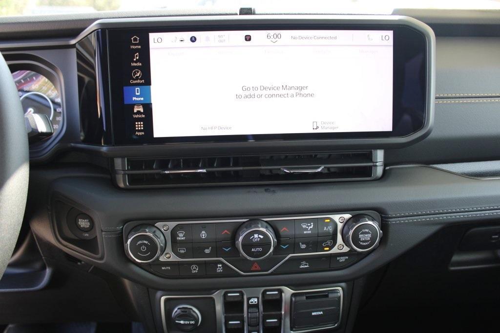 new 2025 Jeep Gladiator car, priced at $46,200