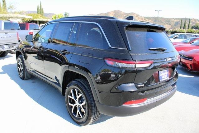 new 2025 Jeep Grand Cherokee car, priced at $40,396