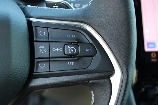 new 2025 Jeep Grand Cherokee car, priced at $40,396
