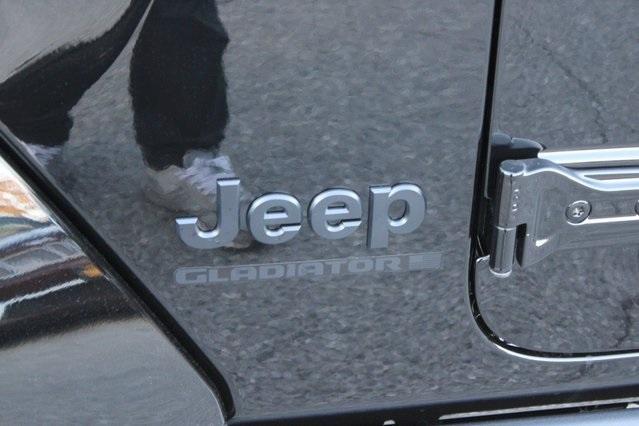 new 2025 Jeep Gladiator car, priced at $40,735