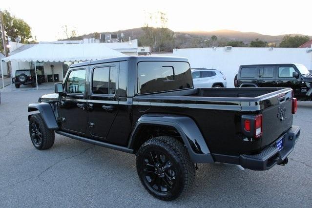 new 2025 Jeep Gladiator car, priced at $40,735