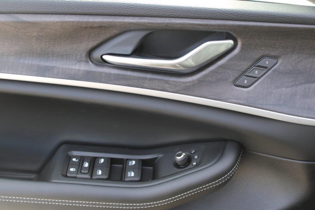 new 2025 Jeep Grand Cherokee car, priced at $48,485