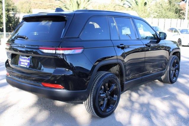 new 2025 Jeep Grand Cherokee car, priced at $36,675