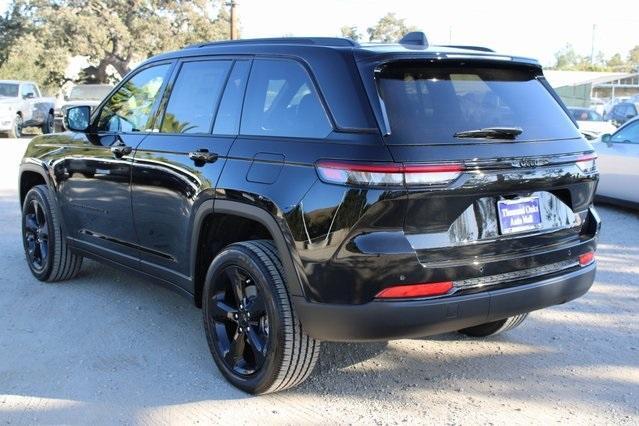 new 2025 Jeep Grand Cherokee car, priced at $36,675