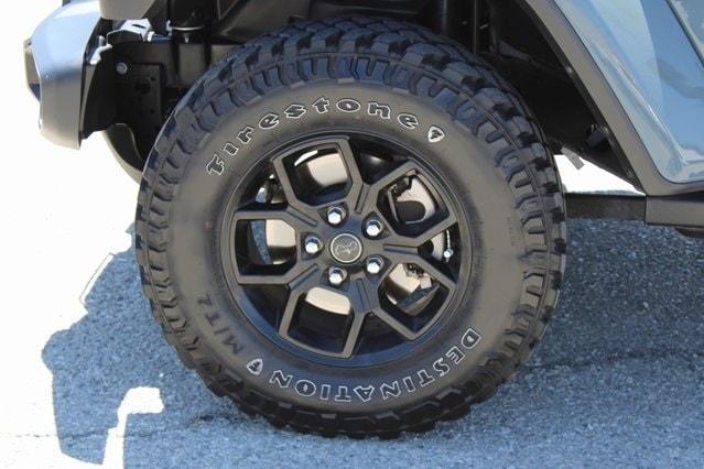 used 2024 Jeep Gladiator car, priced at $37,690