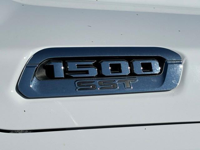 new 2025 Ram 1500 car, priced at $45,815