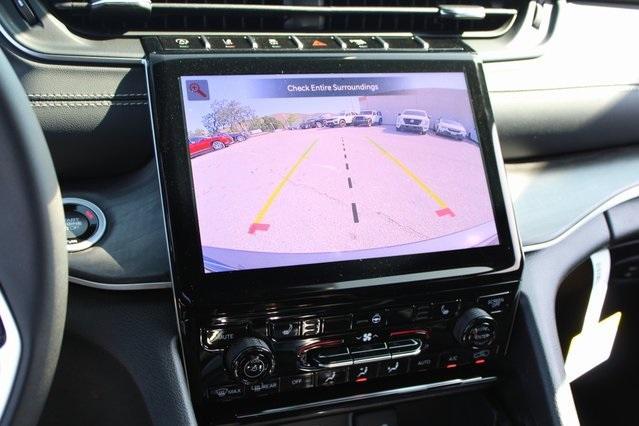 new 2025 Jeep Grand Cherokee car, priced at $41,896