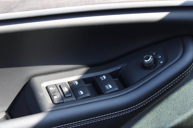 new 2025 Jeep Grand Cherokee car, priced at $41,896