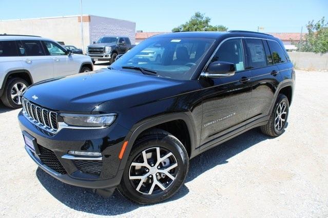 new 2025 Jeep Grand Cherokee car, priced at $40,396